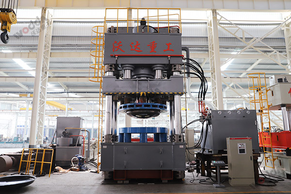 封頭(tóu)拉伸液壓機_3000噸四柱(zhù)液壓(yā)機_液(yè)壓機廠家(jiā)