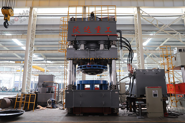 2500噸封頭(tóu)拉伸液壓機(jī)_2500噸四柱液壓(yā)機(jī)
