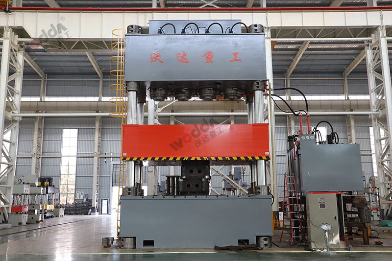 2500噸複合(hé)材料(liào)汽車配件(jiàn)液壓機
