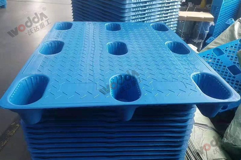 塑(sù)料托盤生(shēng)産設備機(jī)器-800噸(dūn)四柱(zhù)液壓機