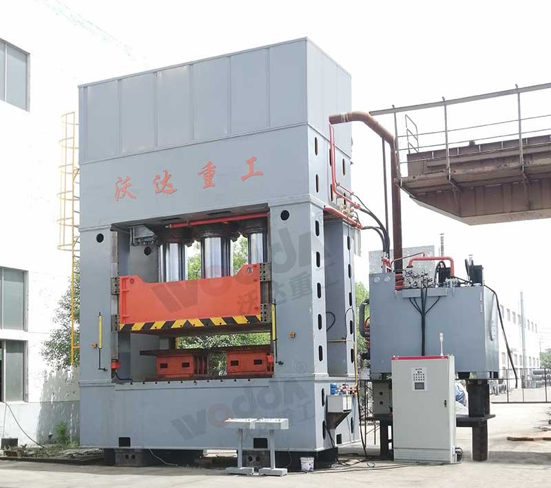 3000t複合材料(liào)成型液壓(yā)機