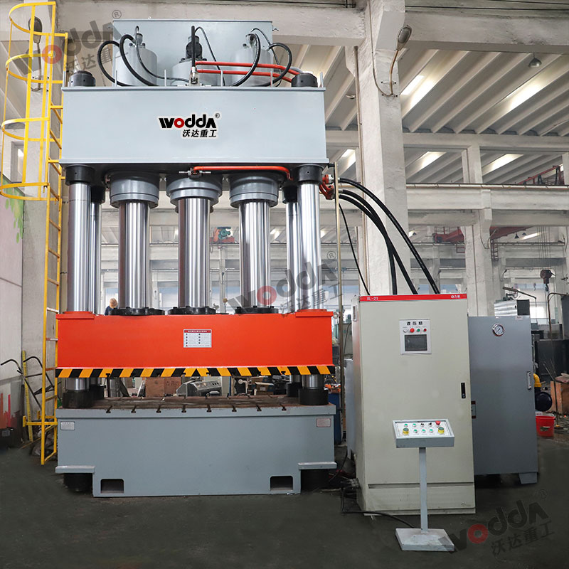 1000噸建築模(mó)闆(pǎn)成(chéng)型液(yè)壓機