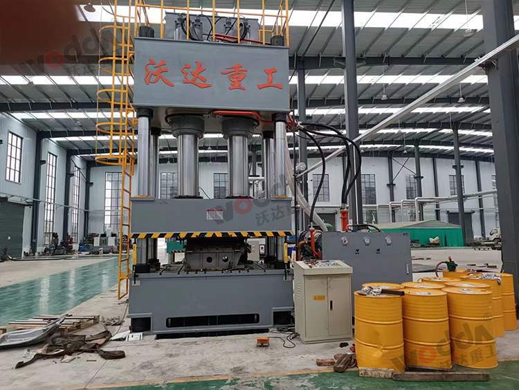 800噸汽車配(pèi)件液(yè)壓機