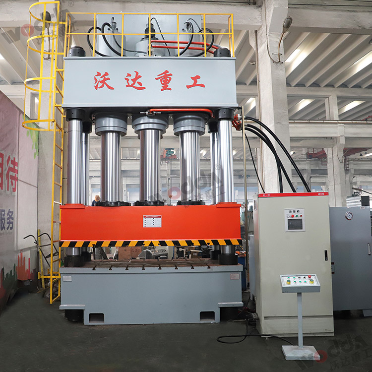 1000噸建築(zhù)模闆(pǎn)成型(xíng)液壓機