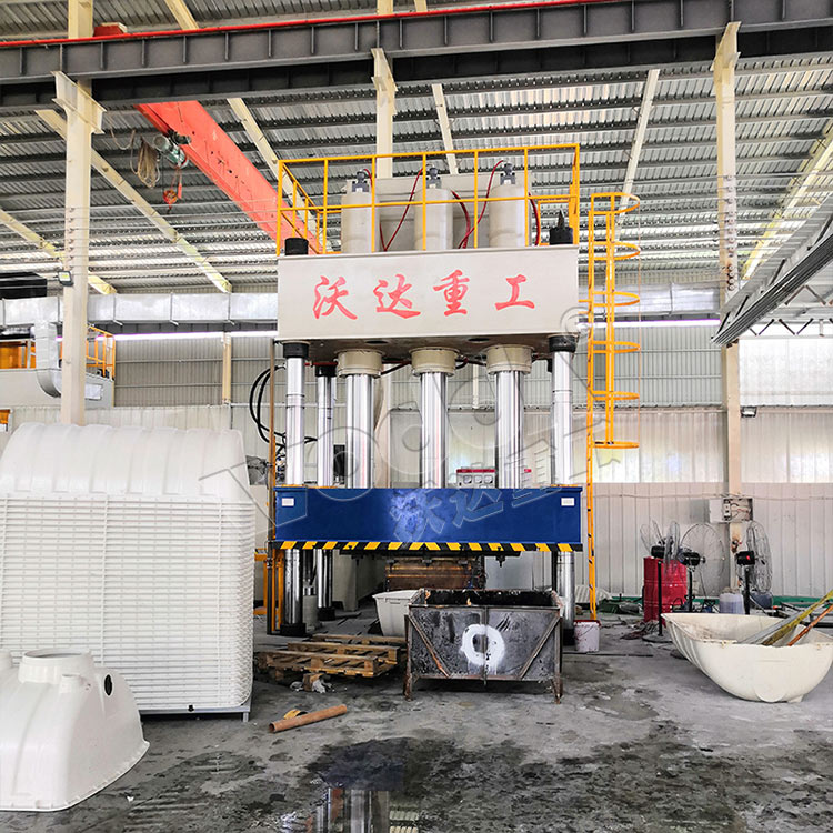1000噸smc玻璃鋼(gāng)風機罩化糞池成型(xíng)液壓機.jpg