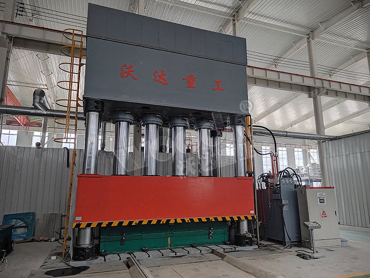 2500噸複合(hé)材(cái)料成(chéng)型液(yè)壓(yā)機