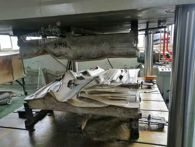 汽(qì)車内飾件(jiàn)模具