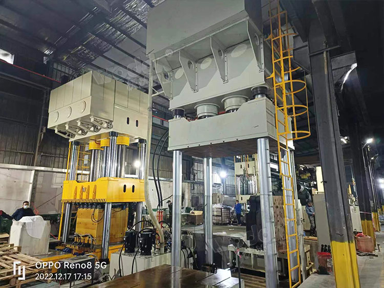 1500噸smc模(mó)壓機