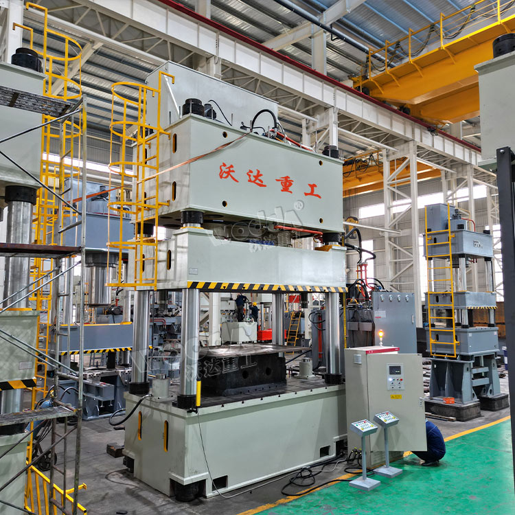1500噸液壓機車(chē)間調試(shì)