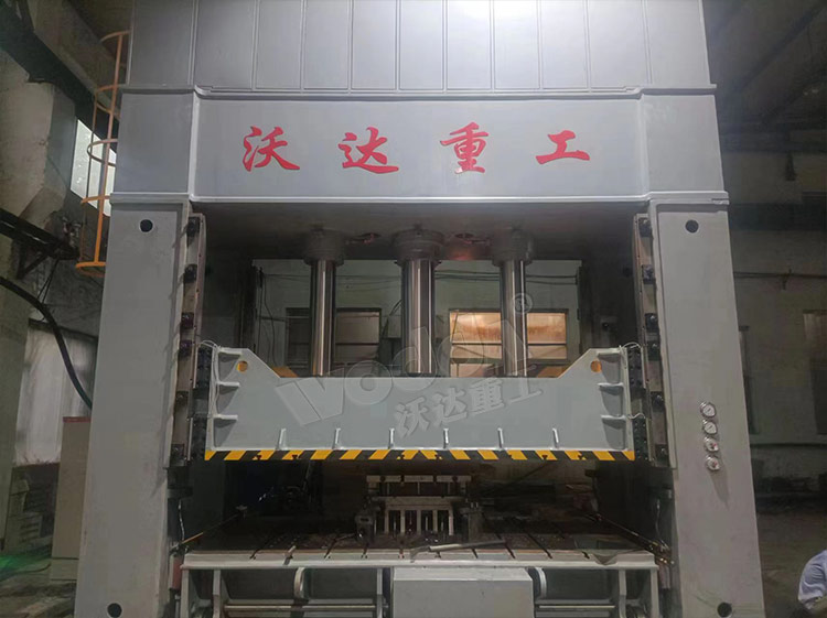 框架式汽(qì)車車配件拉伸(shēn)液壓(yā)機