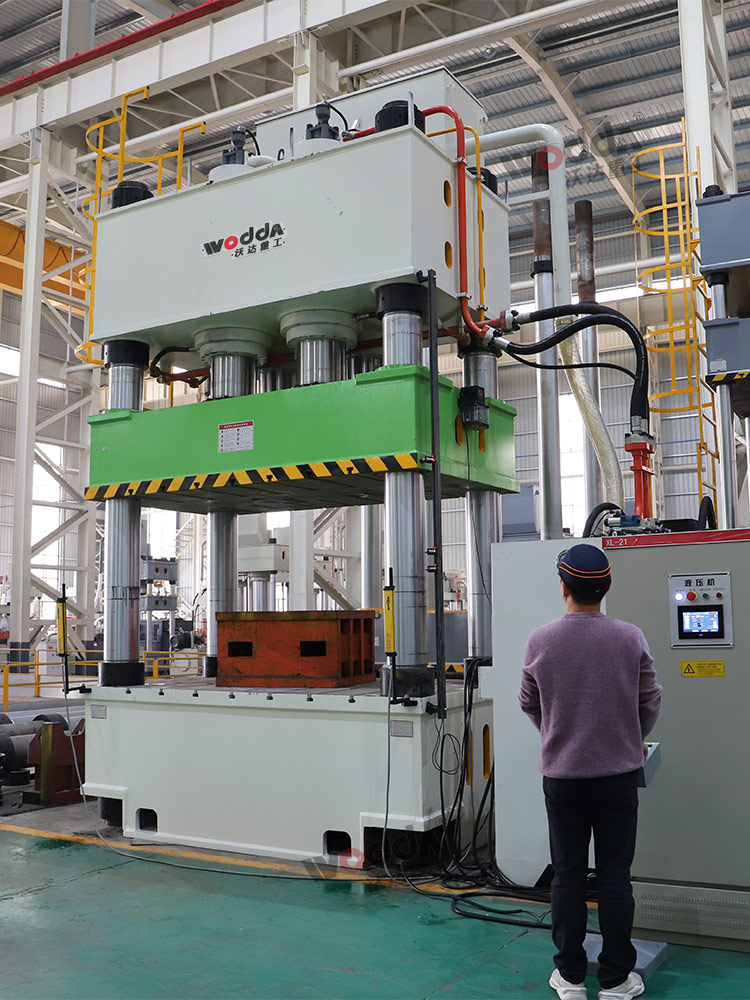 1000噸塑料(liào)托盤液壓機