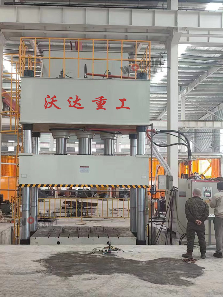1000噸(dūn)汽車(chē)配(pèi)件拉伸液壓機