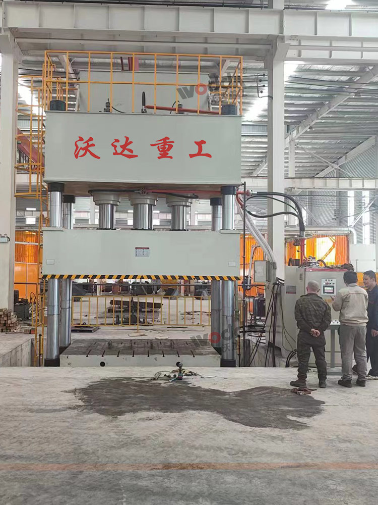 1000噸汽(qì)車(chē)配件拉伸成(chéng)型液(yè)壓機(jī)